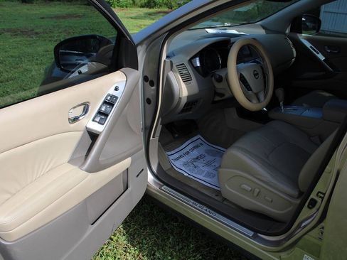 Used 2010 Nissan Murano SL w/ Leather Pkg AWD/4WD image 14