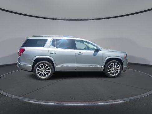 Used 2023 GMC Acadia Denali w/ Denali Ultimate Package AWD/4WD image 9