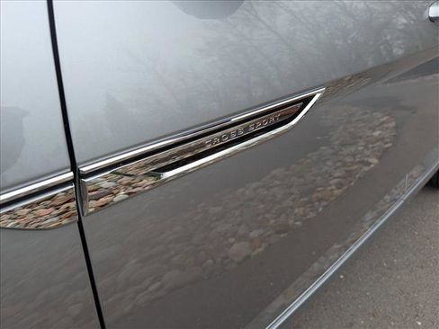 Used 2023 Volkswagen Atlas Cross Sport SEL Premium R-Line image 10