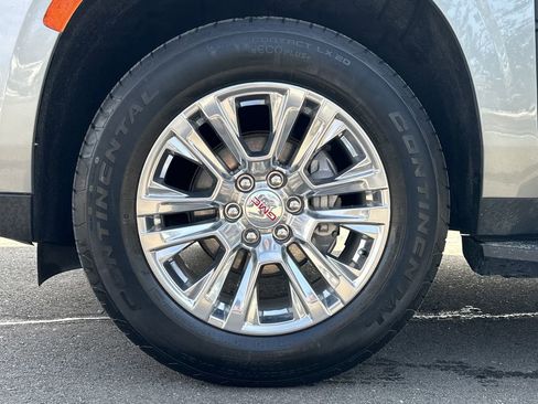 Used 2023 GMC Yukon XL Denali image 17