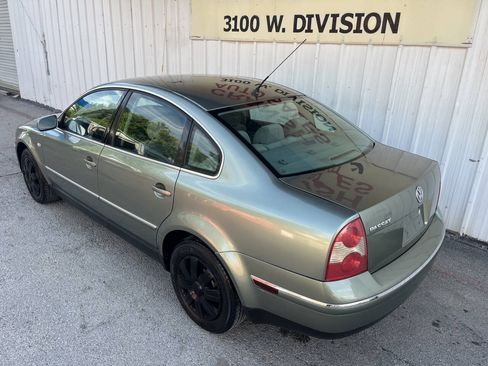 Used 2002 Volkswagen Passat GLS FWD image 7