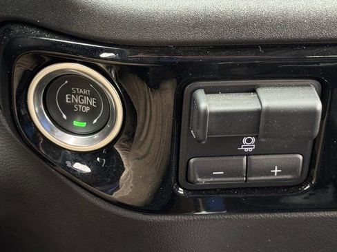 Used 2023 Chevrolet Silverado 1500 RST w/ Convenience Package II image 19