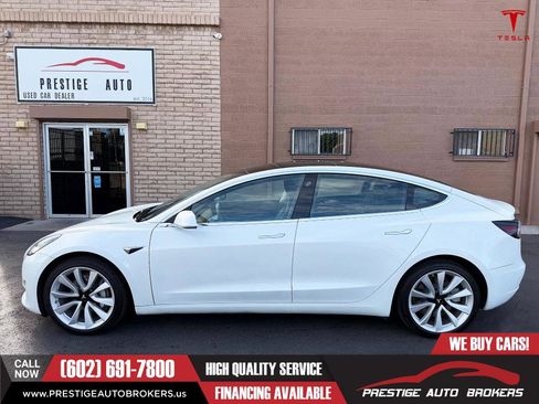 Used 2020 Tesla Model 3 Long Range image 1
