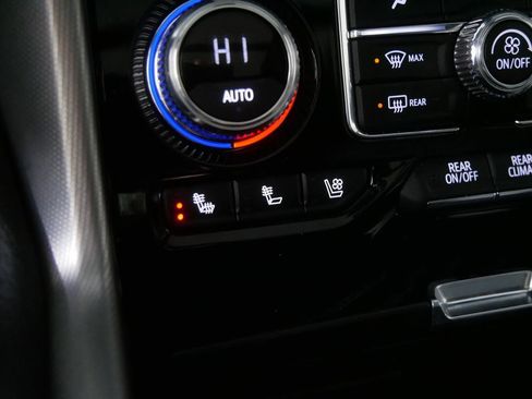 Used 2024 GMC Yukon XL Denali w/ Denali Reserve Package image 28