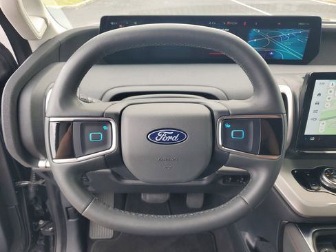Certified 2025 Ford Expedition Active RWD image 21