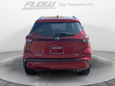 Used 2023 Nissan Kicks SR w/ SR Premium Package FWD image 6
