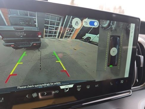 Used 2025 Ford Expedition Active image 20