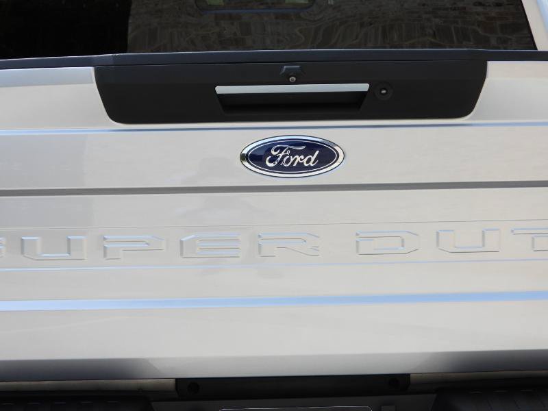 Used 2020 Ford F250 Crew Cab Lariat w/ Tremor Off-Road Package AWD/4WD image 25