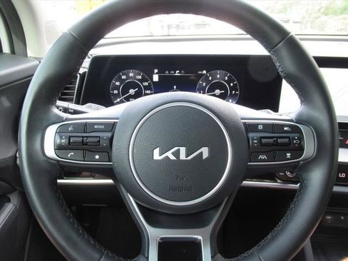 Used 2025 Kia Sportage SX FWD image 22