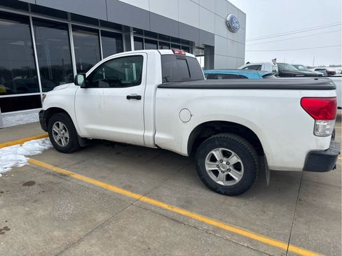 Used 2010 Toyota Tundra 2WD Regular Cab image 2