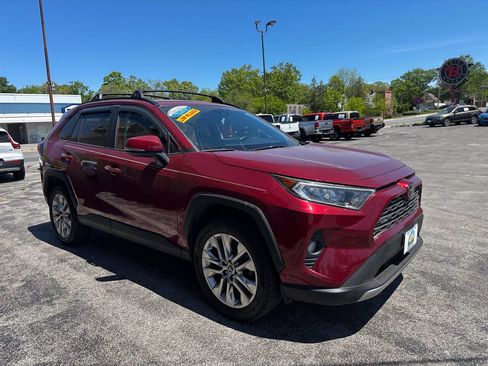 Used 2019 Toyota RAV4 Limited w/ All Weather Liner Package AWD/4WD image 4