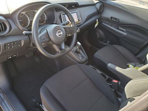 Certified 2025 Nissan Kicks Play S image 12