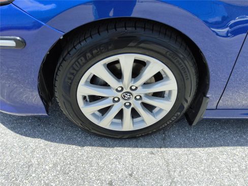 Used 2018 Toyota Camry LE FWD image 10