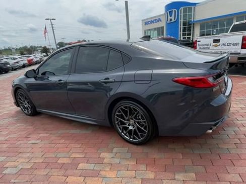 Used 2025 Toyota Camry XSE FWD image 7