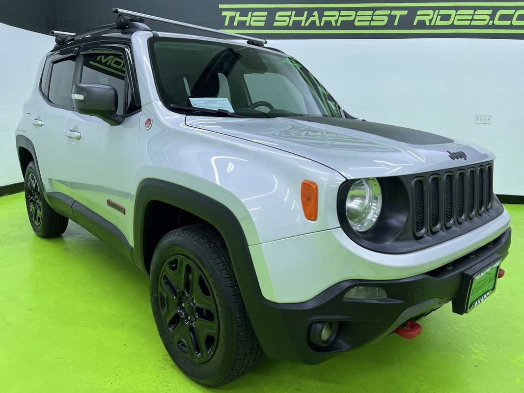 Used 2018 Jeep Renegade Trailhawk AWD/4WD image 2