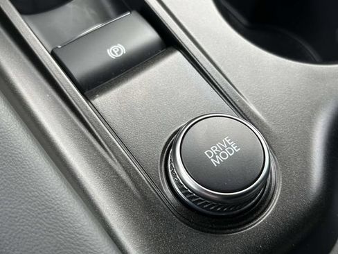 Used 2025 Ford Explorer Active RWD image 27