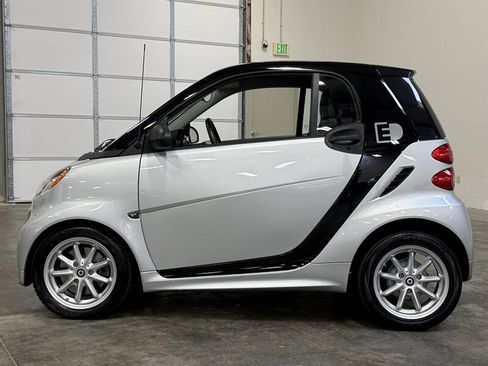 Used 2015 smart fortwo electric drive RWD image 4