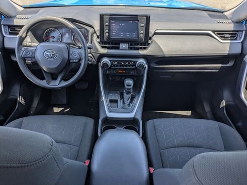 Used 2019 Toyota RAV4 XLE w/ Convenience Package FWD image 17