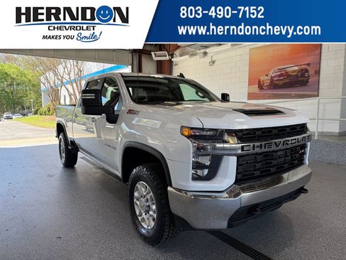 Used 2023 Chevrolet Silverado 2500 LT AWD/4WD image 1