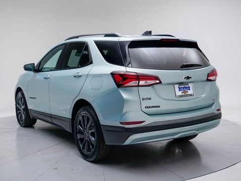 Used 2022 Chevrolet Equinox RS w/ LPO, Floor Liner Package image 3