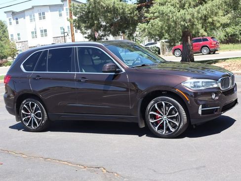 Used 2018 BMW X5 xDrive35i w/ Executive Package AWD/4WD image 2