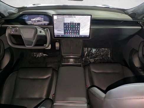 Used 2021 Tesla Model S Plaid image 17