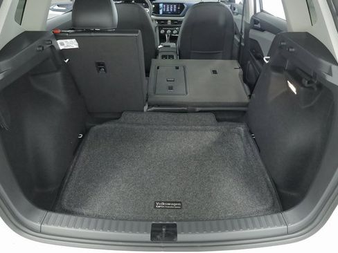 New 2024 Volkswagen Taos SE image 31