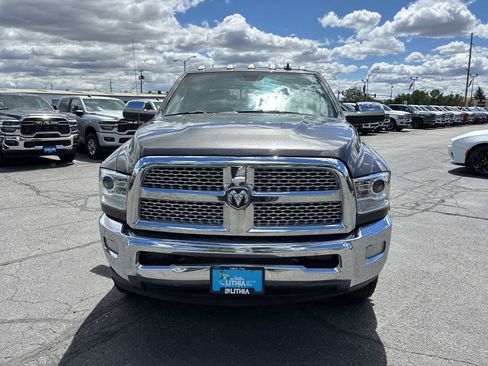 Used 2018 RAM 3500 Laramie w/ Convenience Group AWD/4WD image 3
