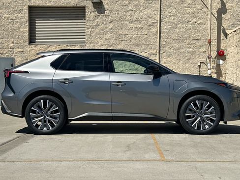 New 2026 Subaru Solterra w/ Limited Package AWD/4WD image 2