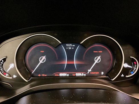 Used 2019 BMW X3 xDrive30i w/ Driving Assistance Package AWD/4WD image 19