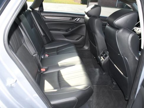 Used 2022 Honda Accord Touring image 21