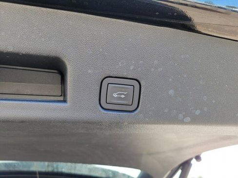 Certified 2025 Chevrolet Traverse LT image 8