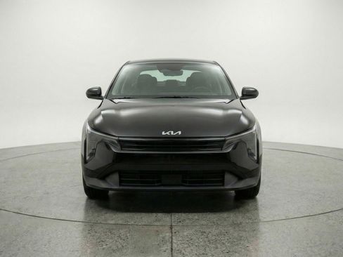 Used 2025 Kia K4 FWD image 2