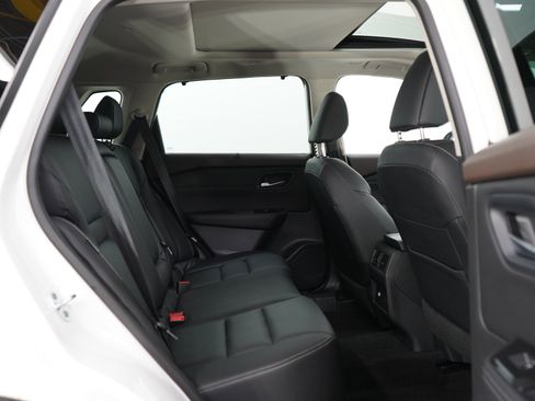 Used 2023 Nissan Rogue SL w/ SL Premium Package AWD/4WD image 12