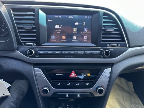 Used 2018 Hyundai Elantra SEL image 9