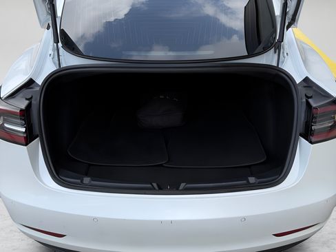 Used 2020 Tesla Model 3 Long Range AWD/4WD image 25