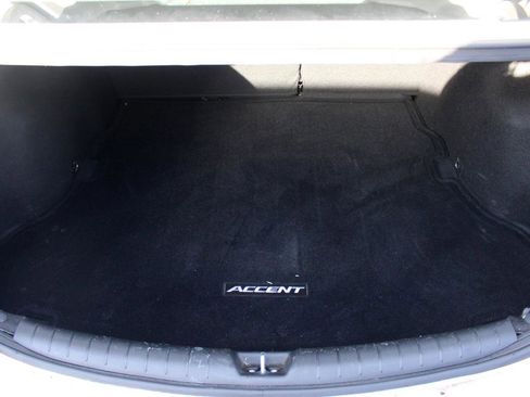 Used 2019 Hyundai Accent SE FWD image 38