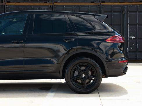Used 2016 Porsche Cayenne Diesel AWD/4WD image 30