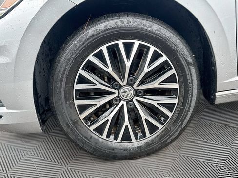 Used 2020 Volkswagen Jetta SE FWD image 32