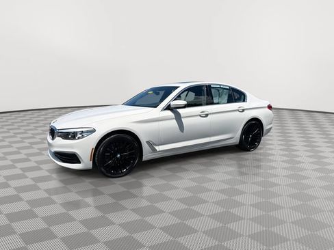 Used 2020 BMW 530i xDrive w/ Convenience Package AWD/4WD image 5