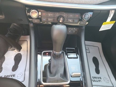 New 2025 Jeep Compass Latitude w/ Sun & Sound Group image 16