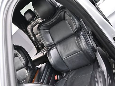 Used 2019 Lincoln Navigator Reserve AWD/4WD image 17