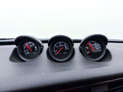 Used 2024 Nissan Z Performance w/ Floor Mat Package image 4