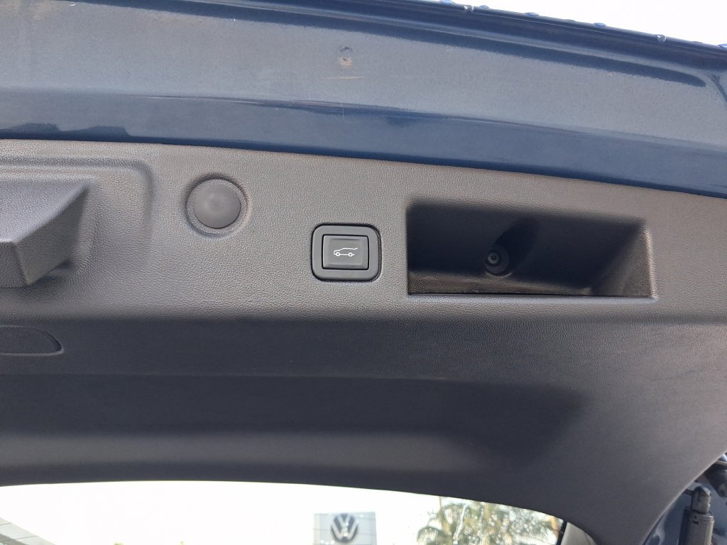 Used 2024 Chevrolet Equinox RS FWD image 13