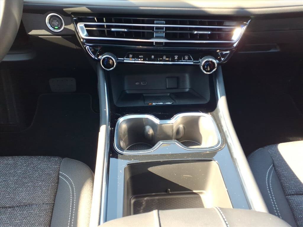 New 2027 Chevrolet Traverse LT w/ Enhanced Driving Package FWD image 23