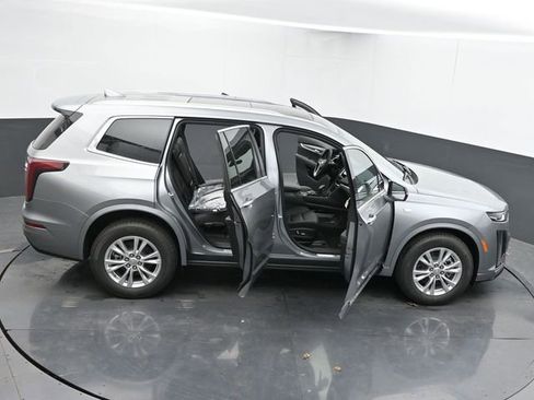 New 2025 Cadillac XT6 Luxury image 61