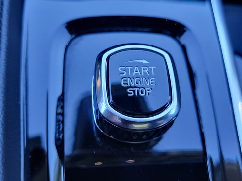 Certified 2023 Volvo XC90 T8 Plus w/ Protection Package Premier image 27