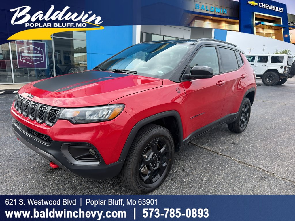 Used 2024 Jeep Compass Trailhawk AWD/4WD image 1