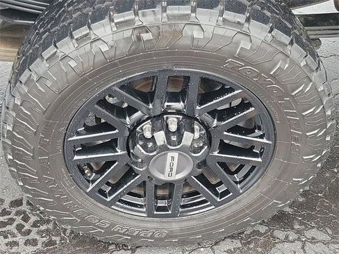 Certified 2022 Ford F350 XLT w/ Black Appearance Package image 5