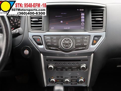 Used 2018 Nissan Pathfinder SL w/ SL Premium Package AWD/4WD image 19
